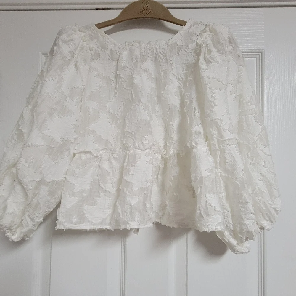 Free People Callie White Floral Aplique Peplum Blouse Tie Back Puff Sleeve.